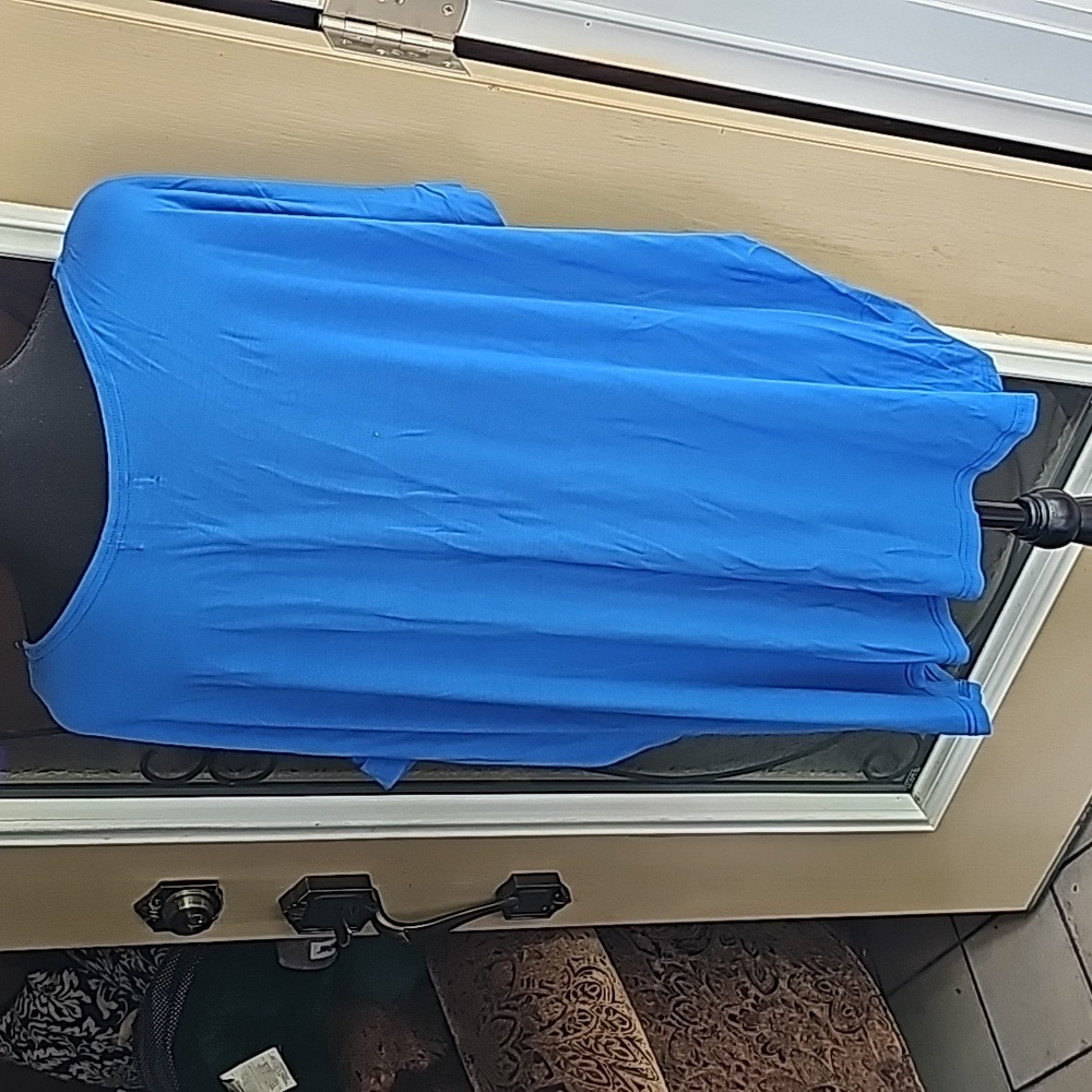 Blue top - Picture 6 of 10